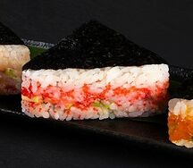 Онигири с креветкой