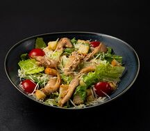 Салат цезарь с курицей