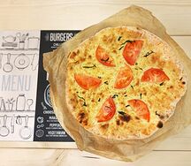 Фокачча Томаты Базилик