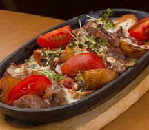 Скоблянка со свининой и картофелем