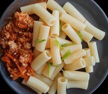 Макароны с соусом болоньезе