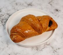 Круассан с шоколадом 