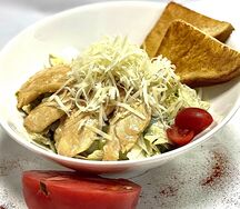 Цезарь с куриным филе