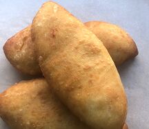 Пирожок с сыром