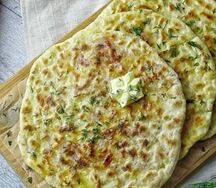 Хычины с зеленью и сыром