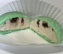 Моти мятное мороженое с горьким шоколадом
