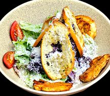 Салат Цезарь с курицей 