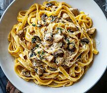 Паста с грибами и цыпленком