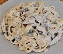 Феттуччине с курицей и грибами