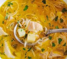 Куриный суп с лапшой 