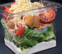Салат Цезарь с курицей на гриле 
