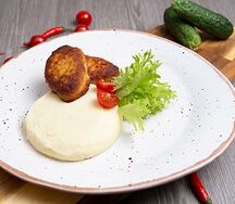 Котлеты куриные с картофельным пюре
