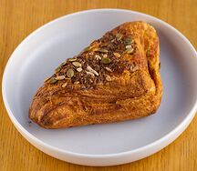 Слойка с курицей и грибами в соусе бешамель