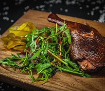Утиная ножка с рукколой
