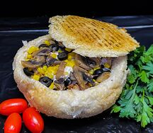 Фахитос с курицей в булке